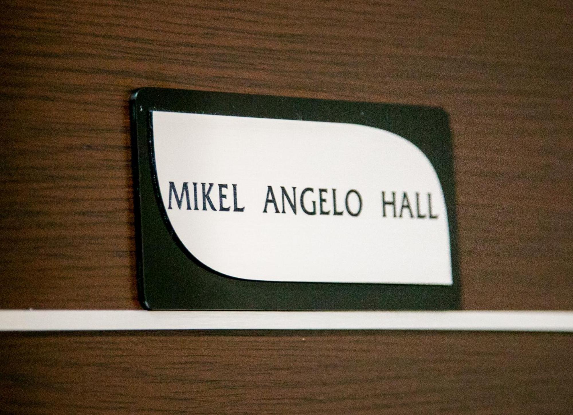 Mikel Angelo Hall Serres Exteriér fotografie